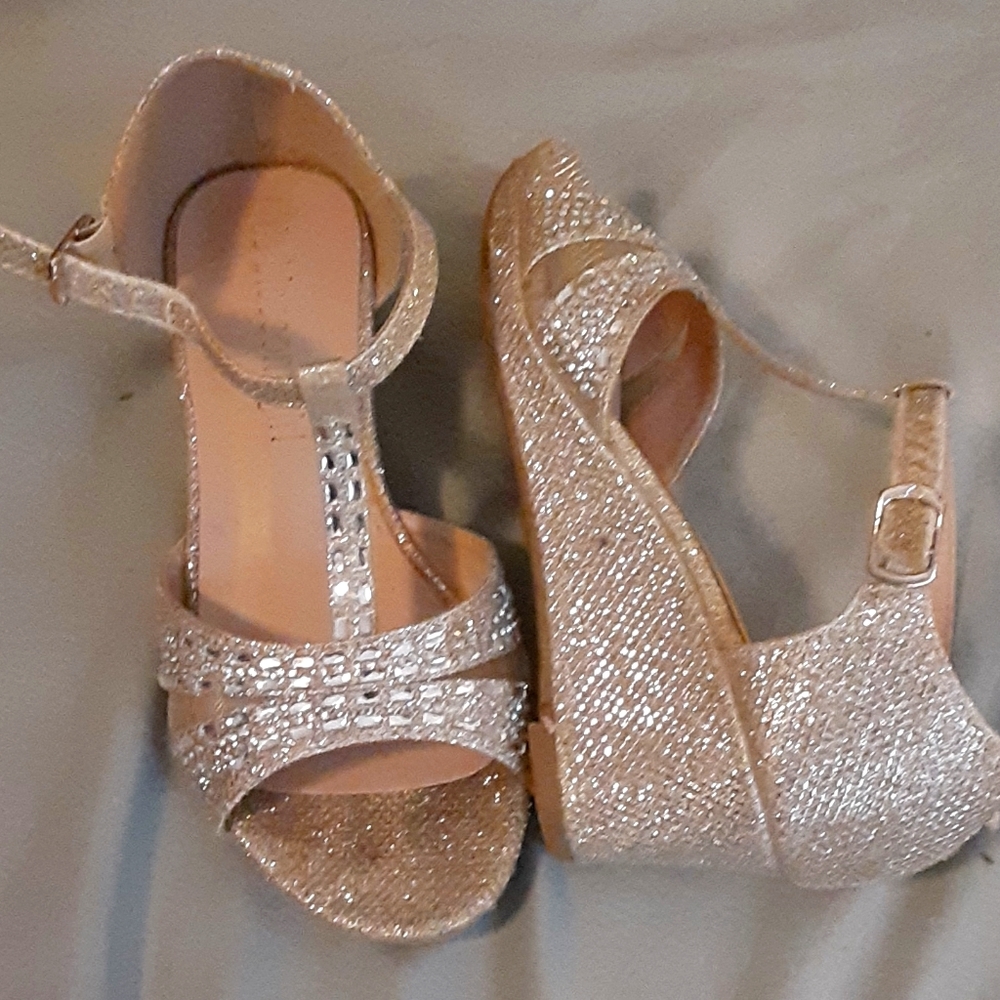 Size 13 wedges with crystals